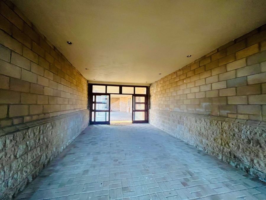 1 Bedroom Property for Sale in Brandwag Free State